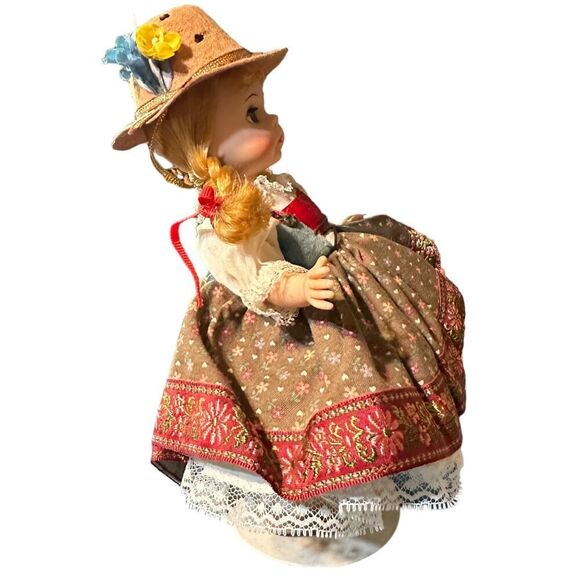 Madame Alexander Austria Doll #532 with Box - Picture 7 of 13